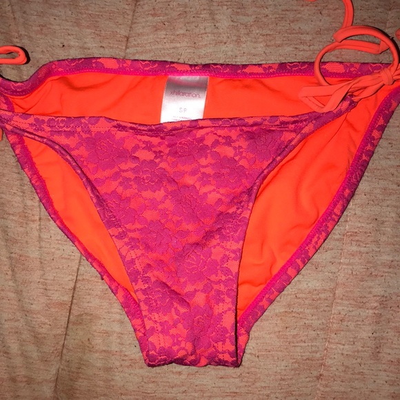 Target bikini set - Picture 3 of 3